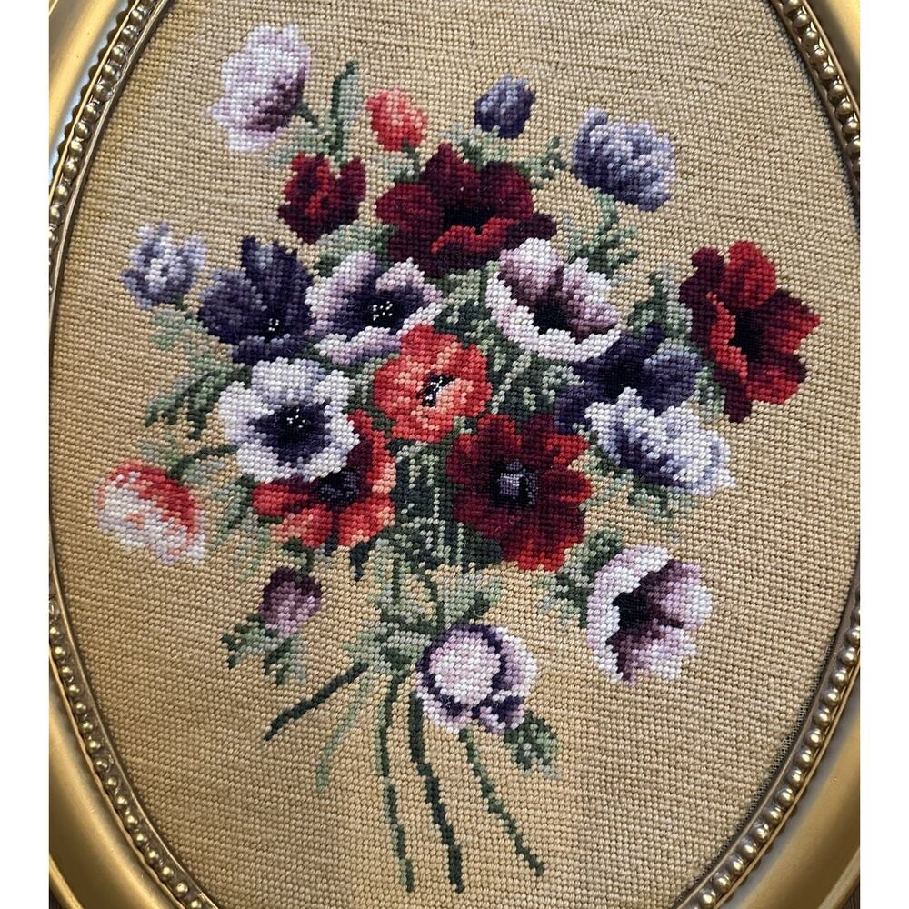 Vtg 70s 80s Floral Needlepoint Wall Art Gold Beaded Oval Frame 22.5" X 16.5" - Picture 2 of 5